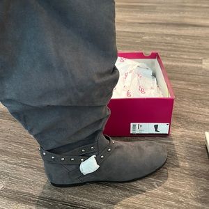 Women wide calf boots